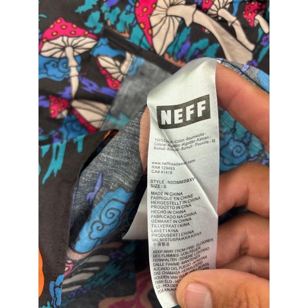 Neff Button Down Shirt Mens Small Black Psychedelic Mushroom Smiley Face‎ Print